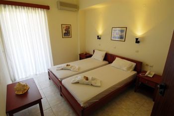 Фото Ammoudi Hotel
