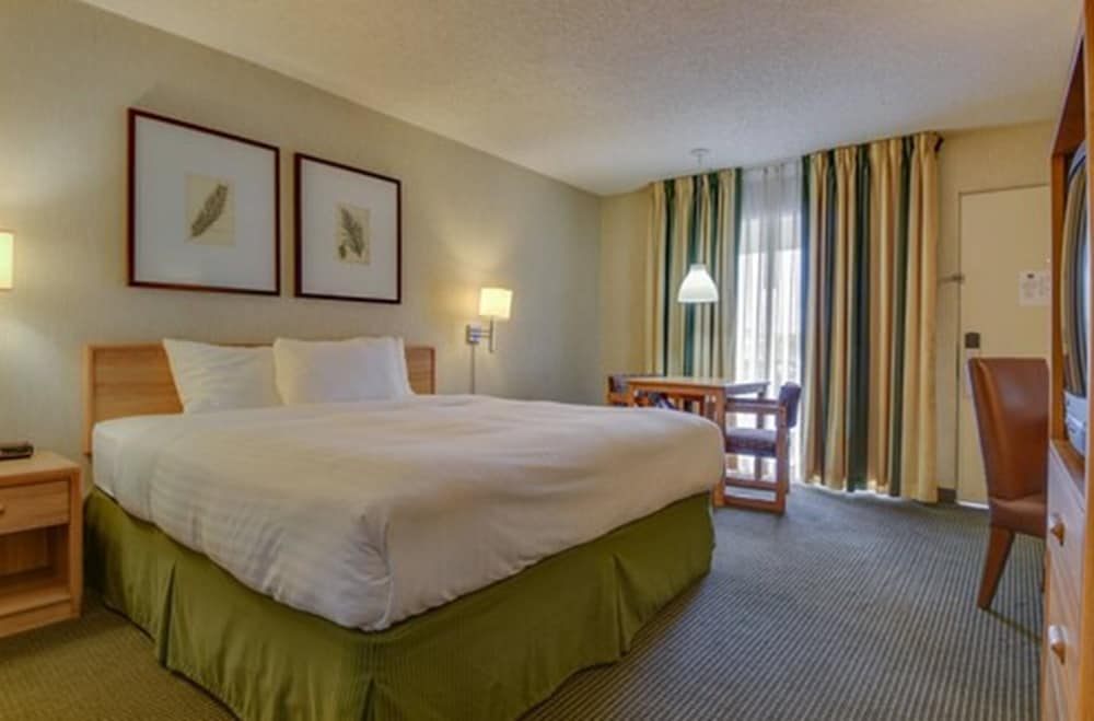 Фото Vagabond Inn Los Angeles at Usc