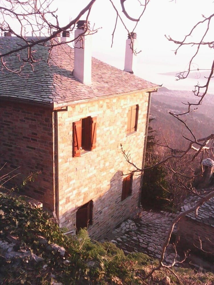 Фото Archontiko Kirmili