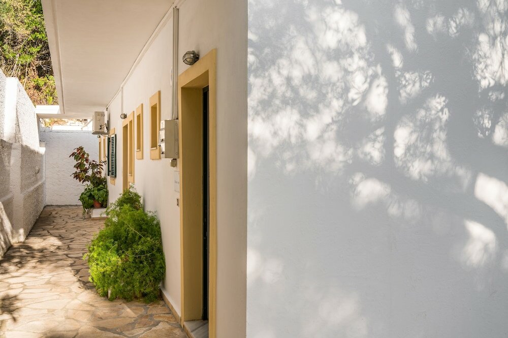 Фото Four-Bedroom Villa Eleni by Konnect, with Private Pool & Stunning Seaview