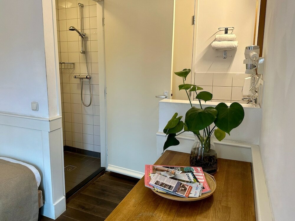 Фото Long John’s Hotel