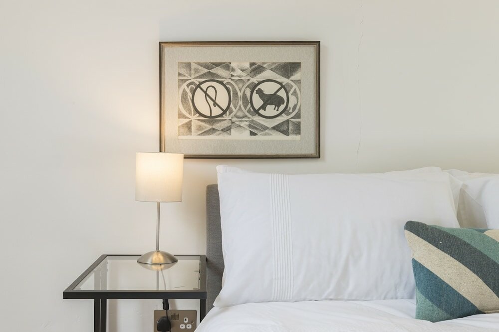 Фото Altido Smart 3 bed Flat in Islington, Close to Angel Tube
