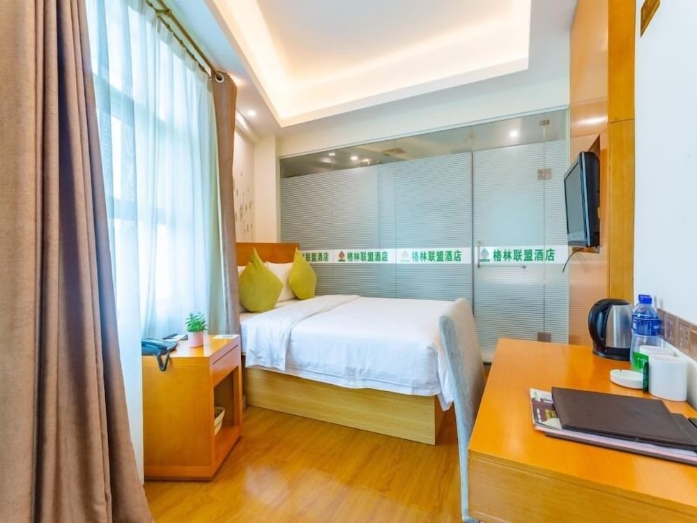 Фото GreenTree Alliance Sanya Jiyang District Yalongwan Road Hotel