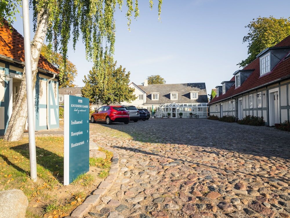 Фото Hotel Knudsens Gaard