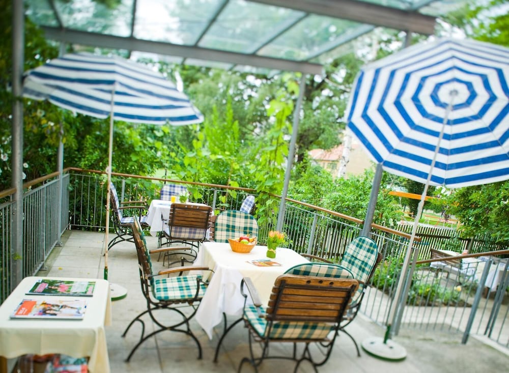 Фото Haus Mobene - Hotel Garni