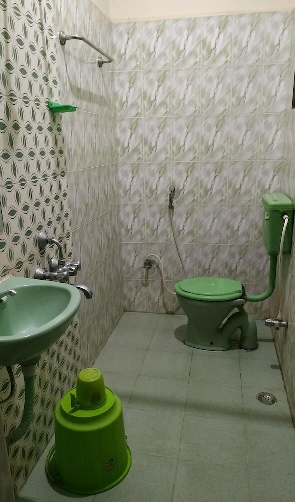 Фото Hotel Barnabas Homestay