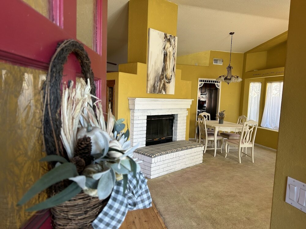 Фото Private bedroom in Country house near wineries