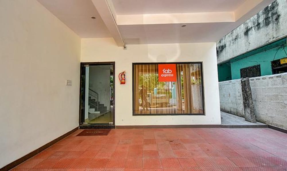 Фото Fabexpress P. A. S Residency