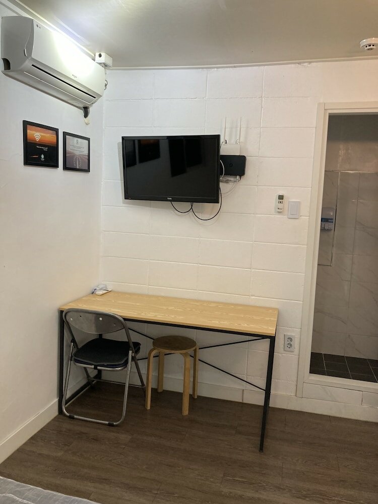 Фото Itaewon Yellow Guesthouse