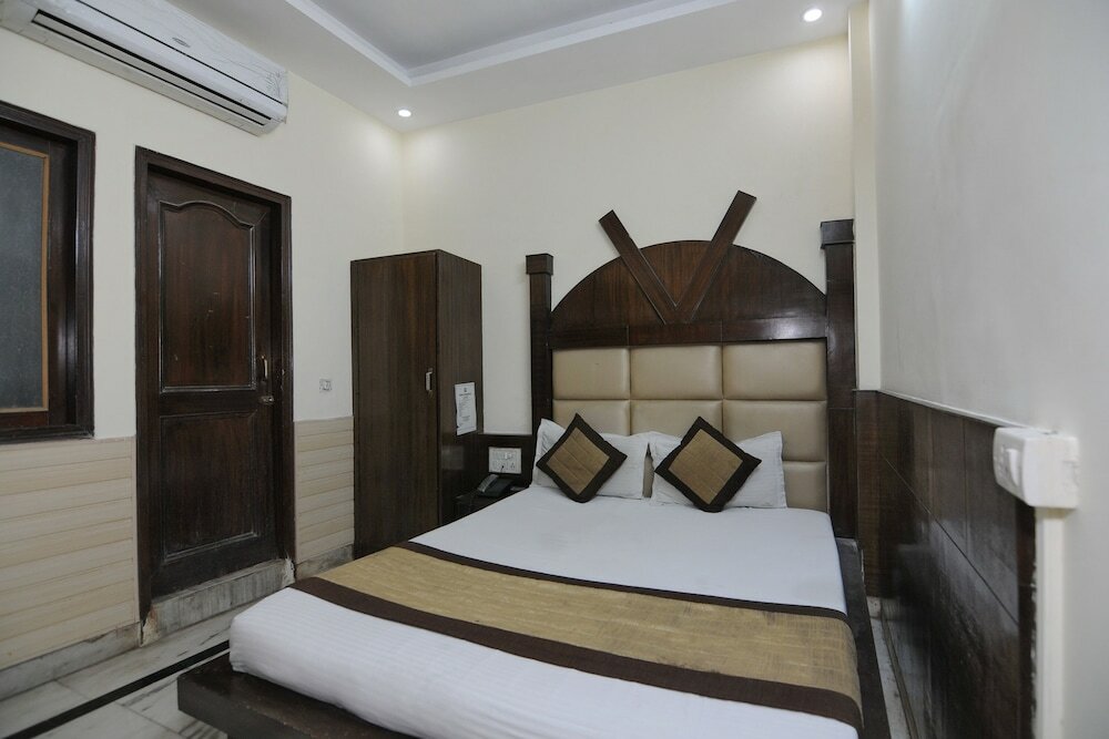 Фото Lord Krishna Hotel Dx. Inn