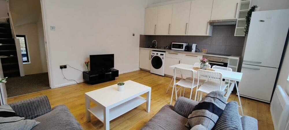 Фото 3 Bed Flat Liverpool st Spitalfields