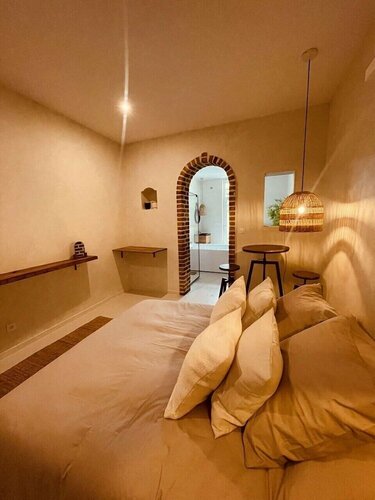 Гостиница Maison Marceau Suites & Spa в Валансьене