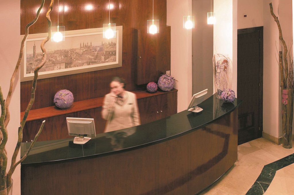 Фото Hesperia Zaragoza Centro