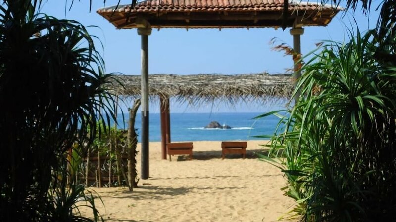 Гостиница Ravana Beach Cabanas