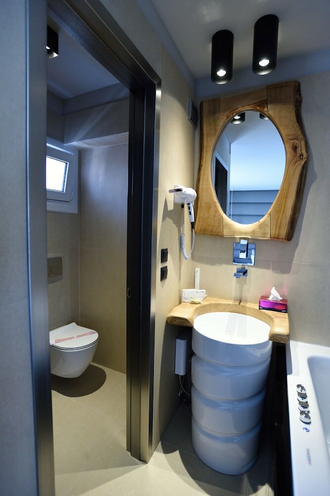 Фото Magnifique Luxury Suites