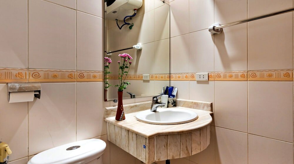 Фото Hanz LakeView Hotel Hanoi