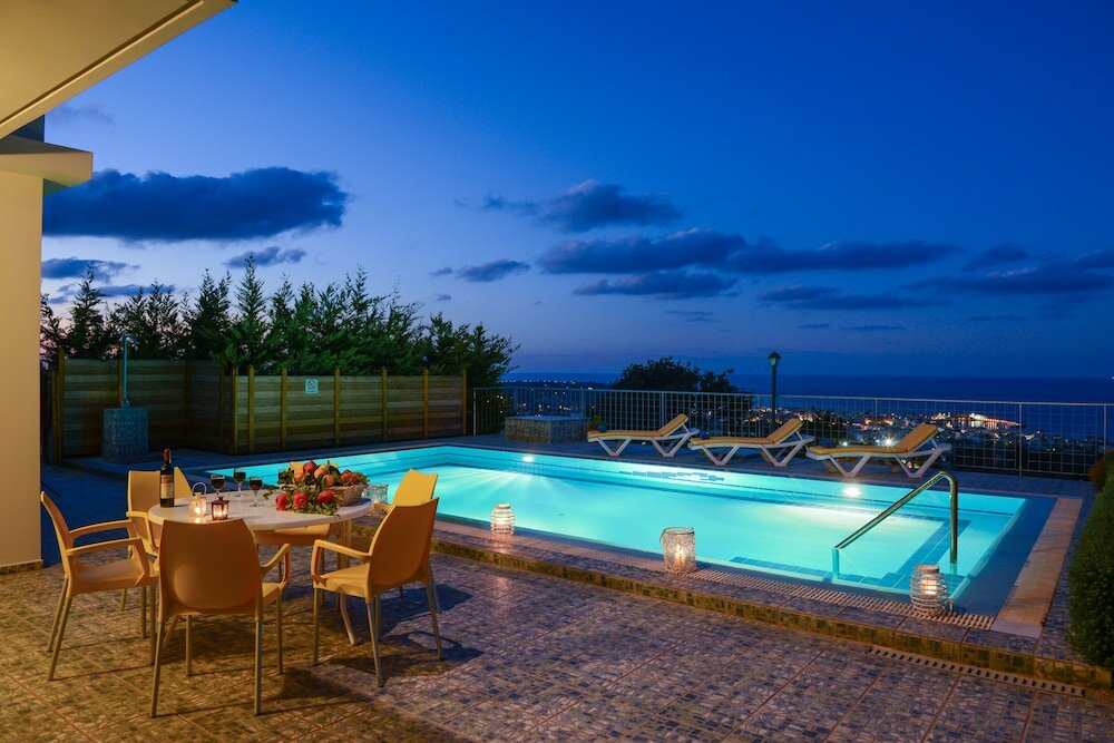 Фото Danae's Luxury Villas