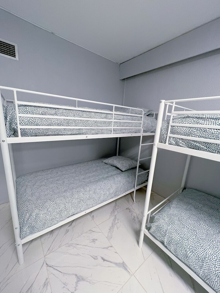 Фото Hostel Thirty One