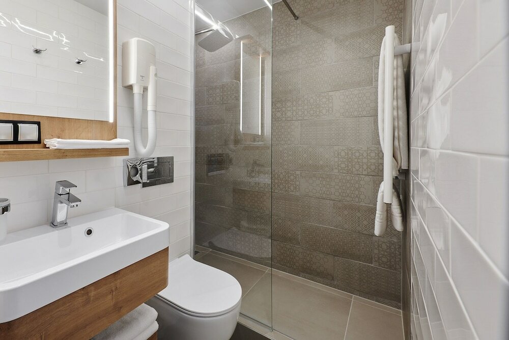 Фото Hotel OTP Balatonszemes