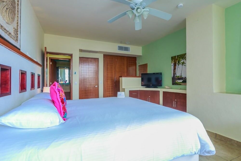 Фото Ixchel - Ground Floor One Bedroom Suite 2108