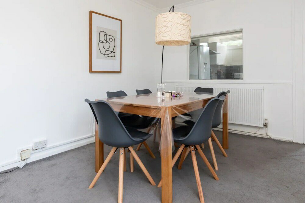 Фото Spacious & Welcoming 4bd House - Kennington