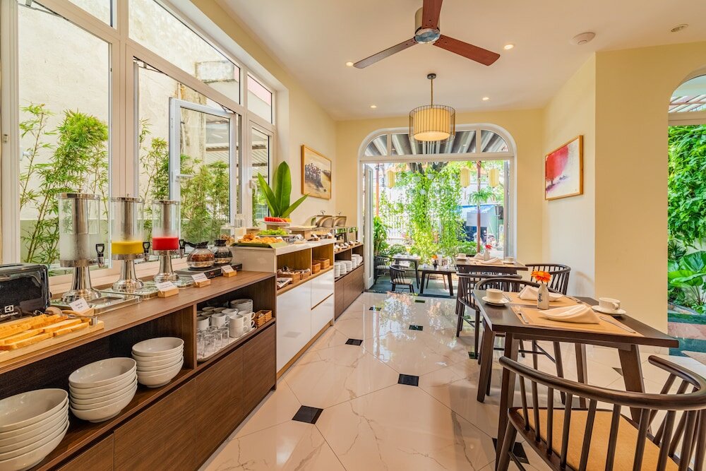 Фото Hoi An Merrily De Art Hotel