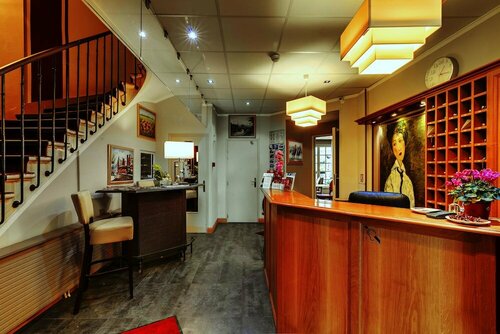 Гостиница Splendid Hotel в Нантере