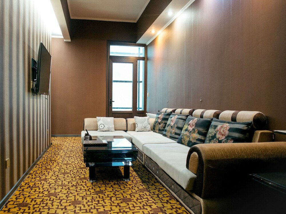 Фото Жибек Жолы