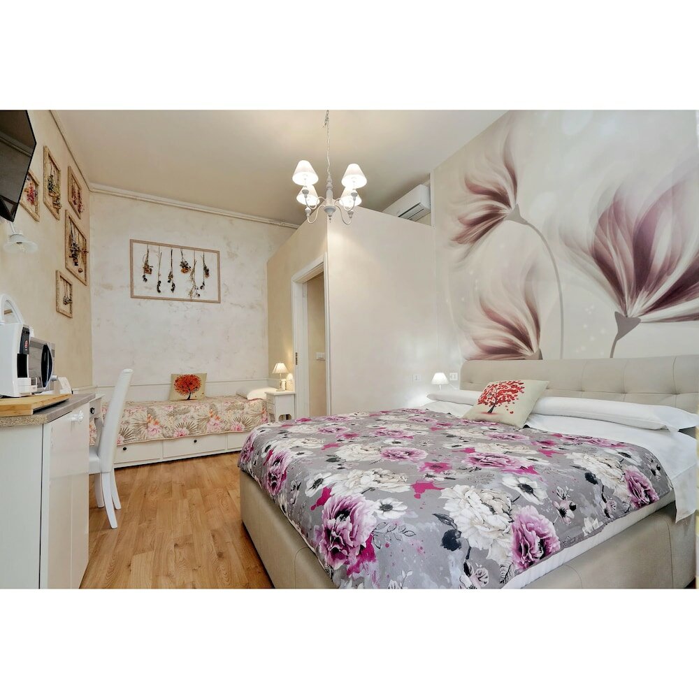 Фото Chilling Hot Tub Suite