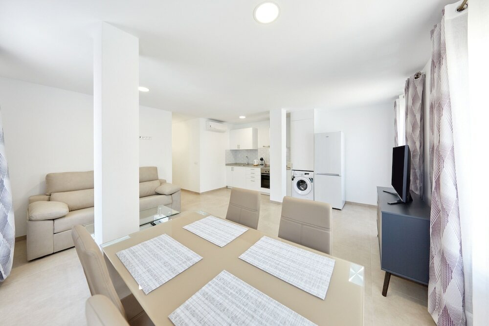 Фото Sonrisa Deluxe Apartments Levante