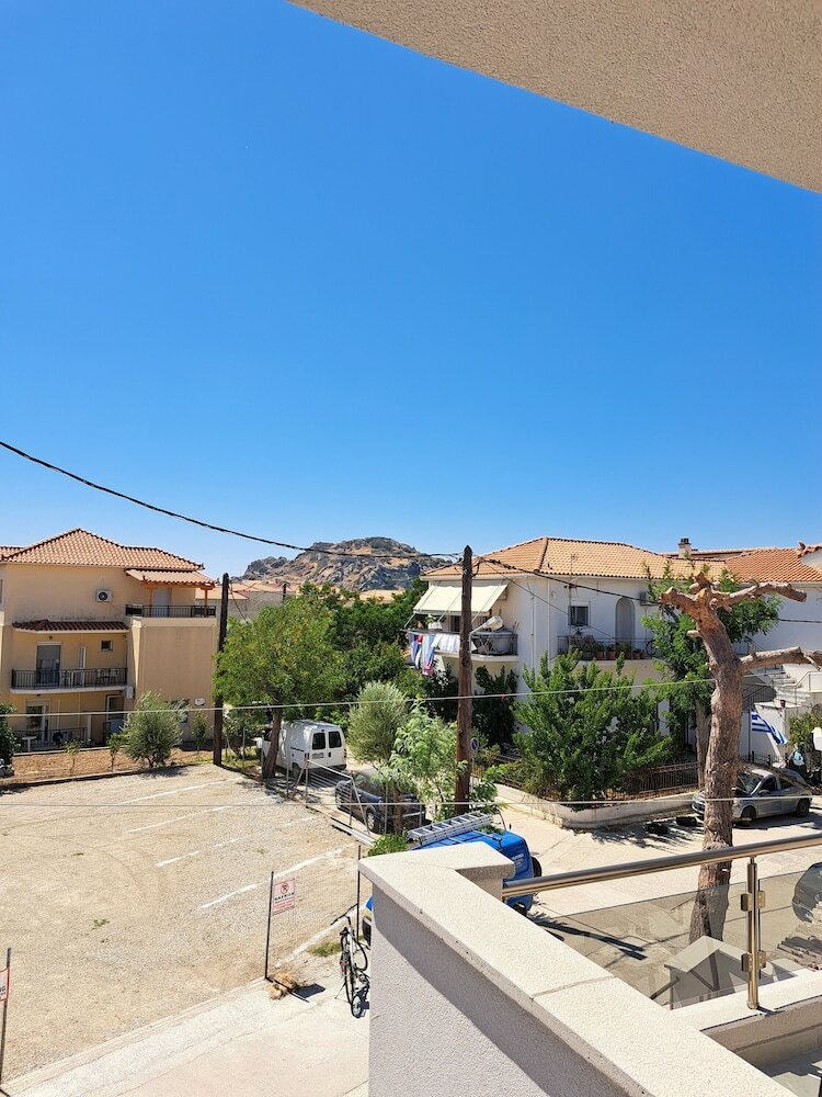 Фото Rafkon Luxury Apartments - Myrina