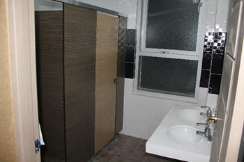 Фото Hyu+ Guest House - Hostel