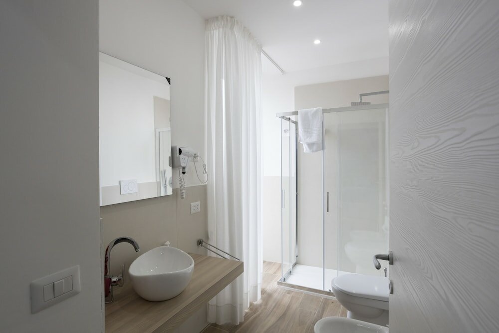 Фото Giuly Suites & Rooms