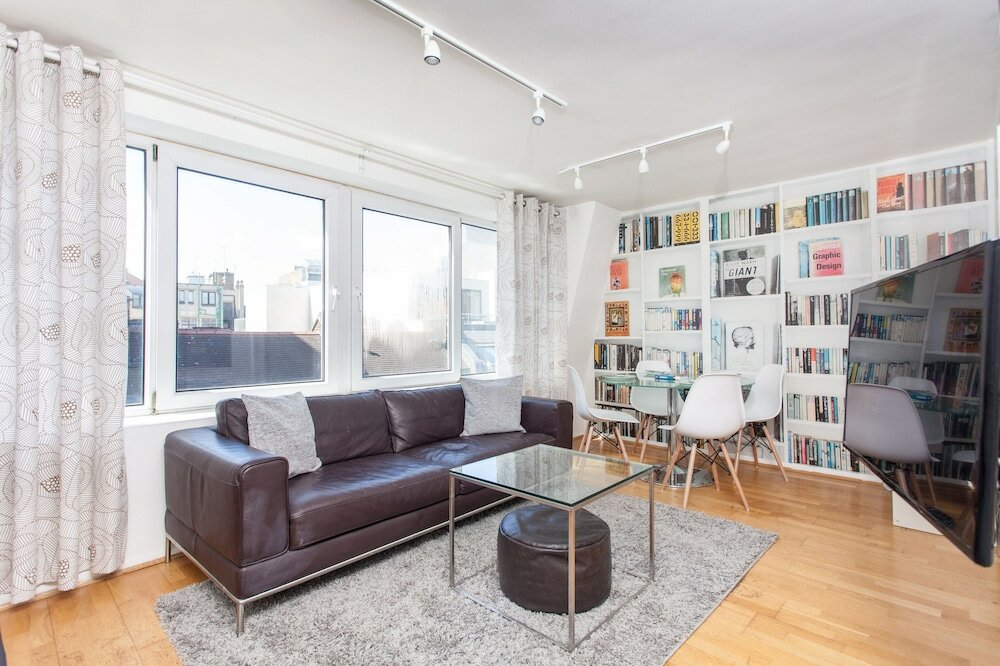 Фото Oxford Street & Soho Modern 2 Bed Apt