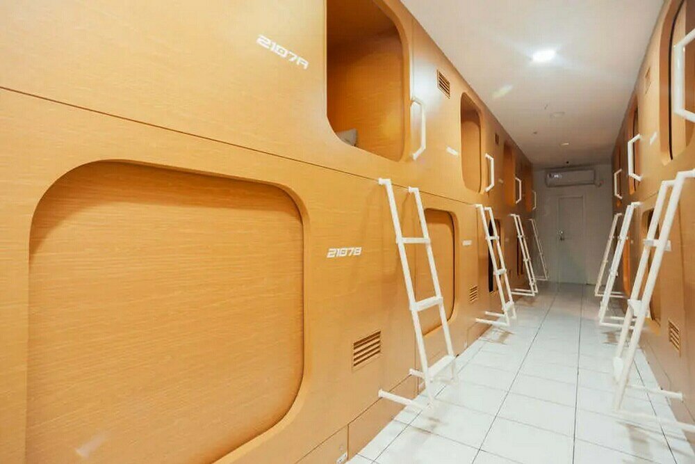 Фото RedDoorz Hostel near Taman Puring