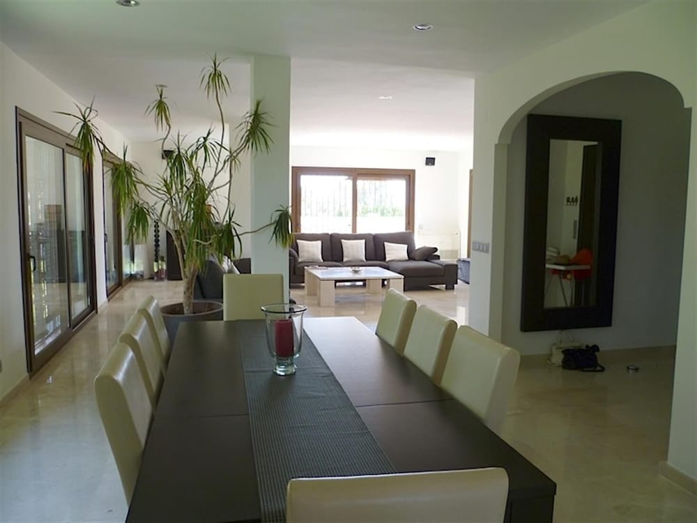 Фото Great Villa Very Close to Best Beach