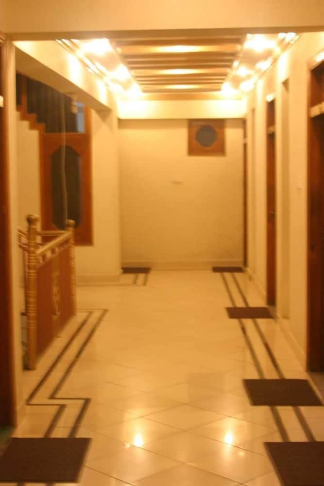 Фото Akbar International View Hotel