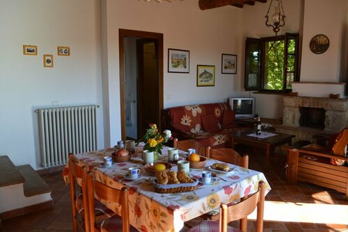 Апартаменты Holidays in Apartment With Swimming Pool in Tuscany Siena