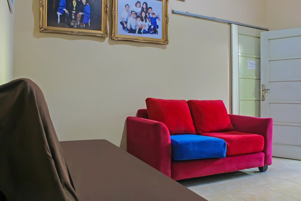 Фото Oyo 92593 Penginapan Sultan Haji 1