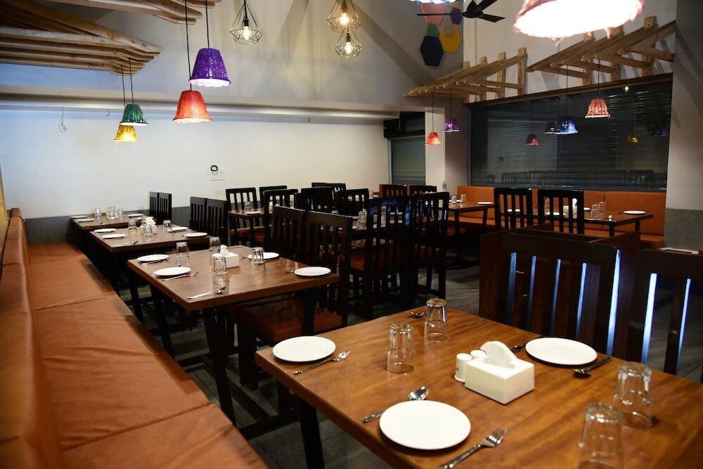 Фото Hotel Pushpak Satara