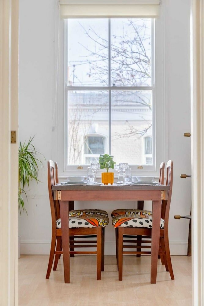 Фото Spacious 3 Bedroom Flat in Brixton