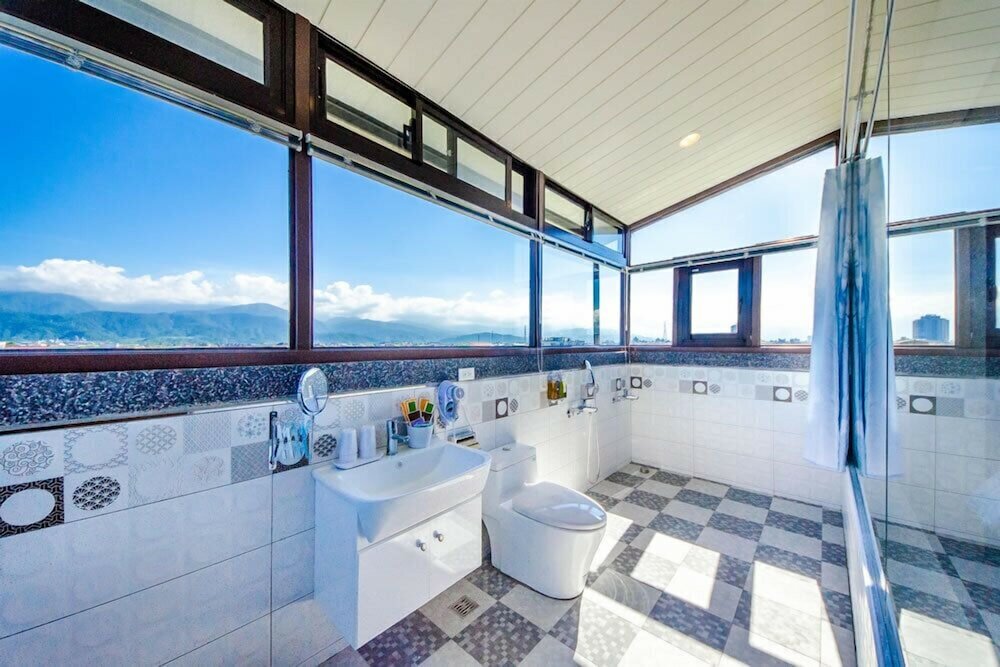 Фото Maple Left Shore B&b