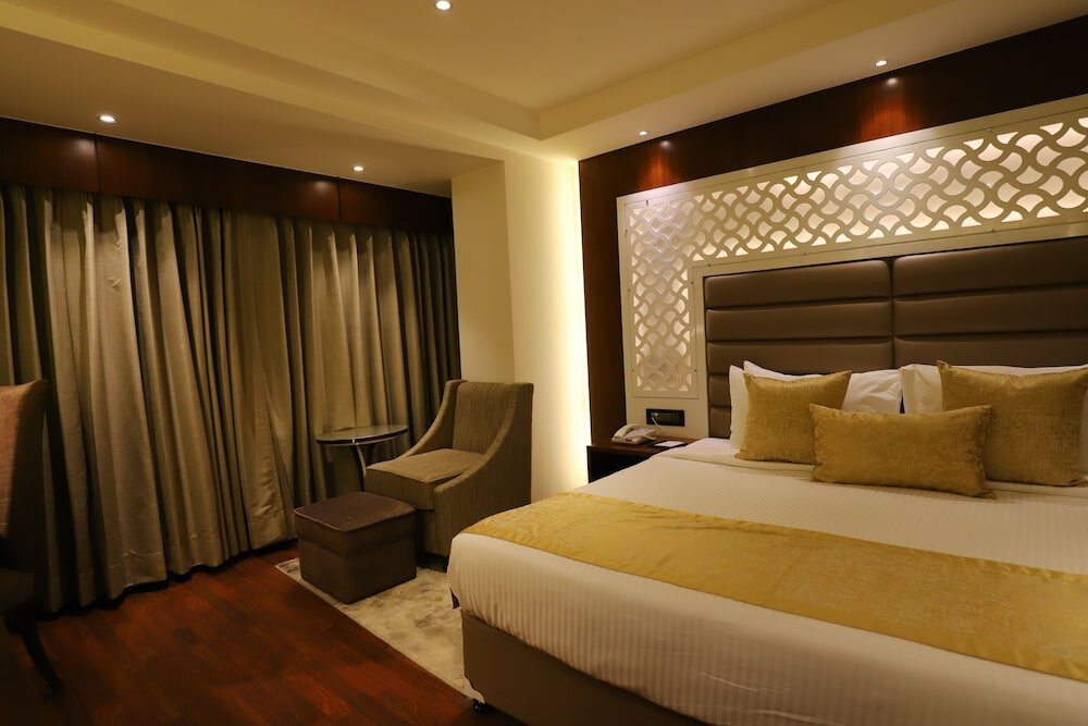 Фото The Pristine Hotel Kanpur