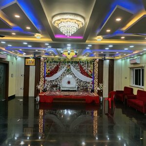 Гостиница G P Guest House And Banquet Hall