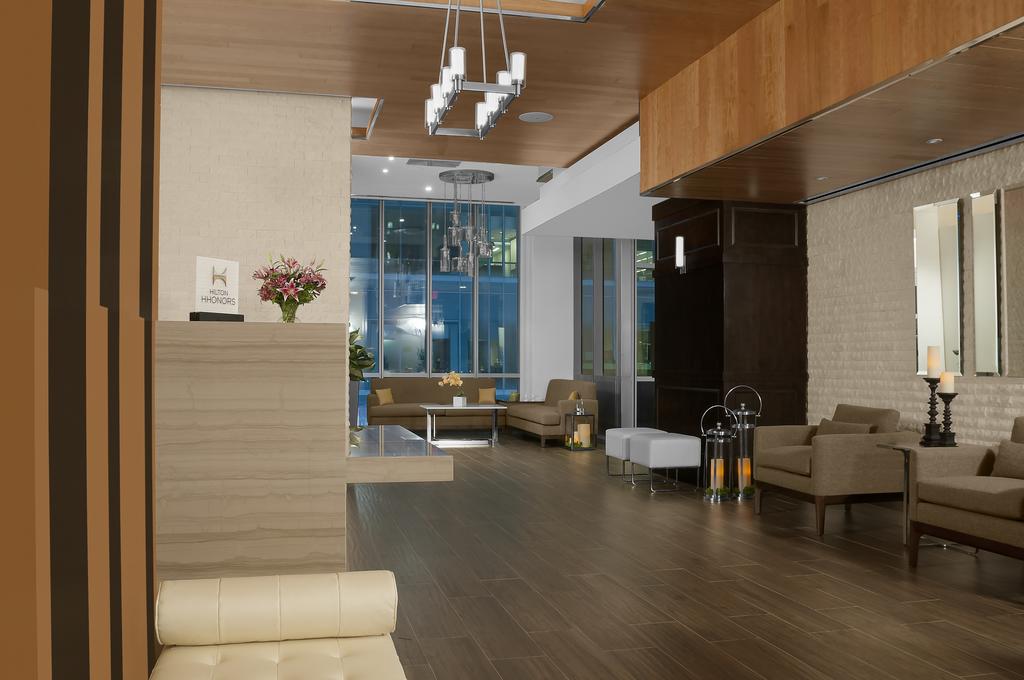 Фото Hilton Garden Inn New York-Times Square Central