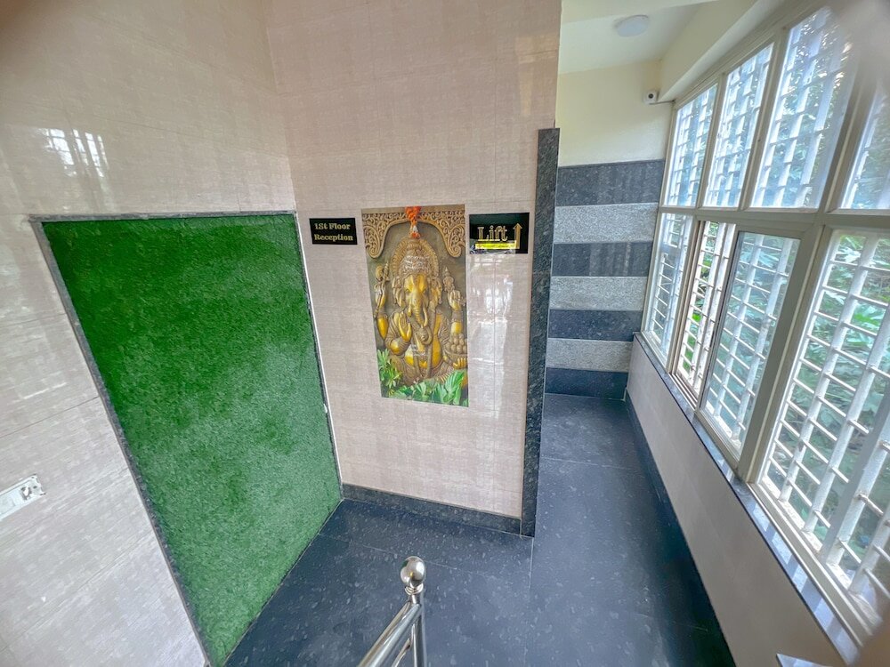 Фото Hotel Grand Vista Inn