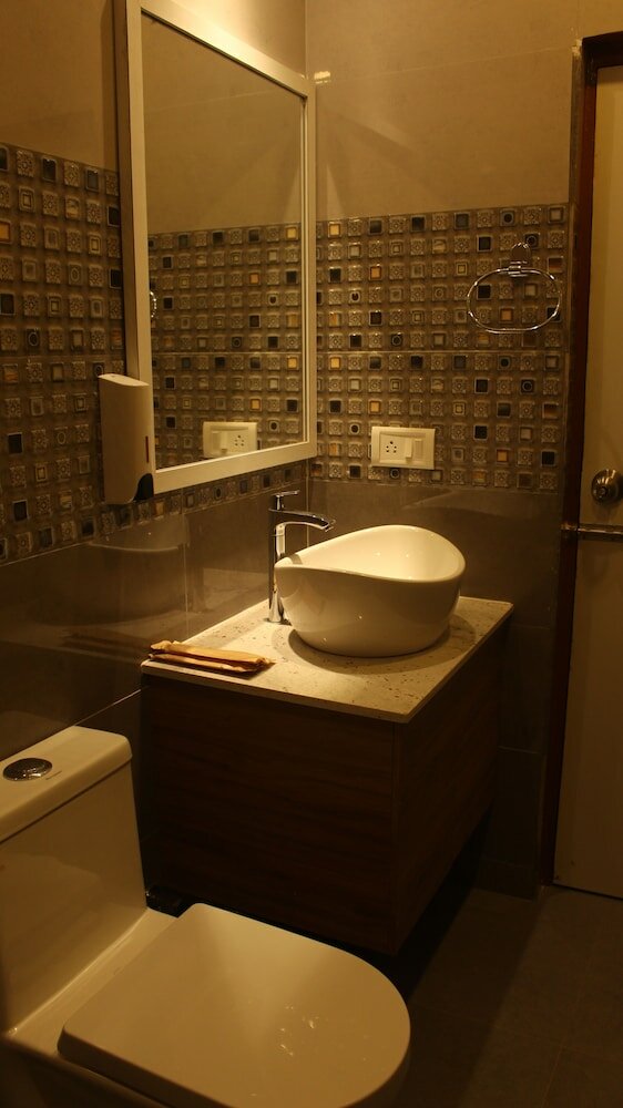 Фото Hotel Idhaya