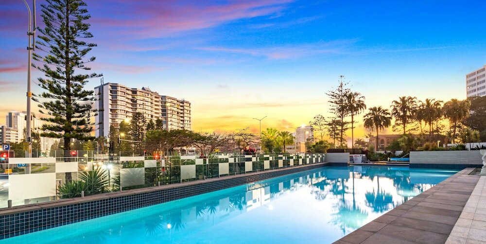 Фото Avalon Apartments - Q Stay