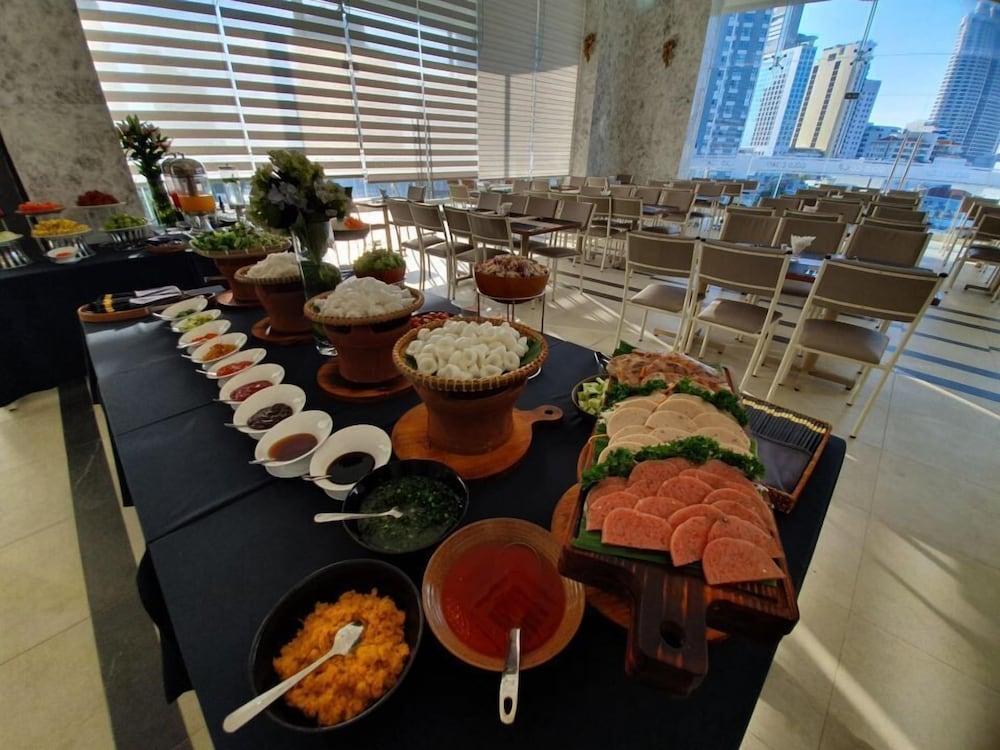 Фото GoldCoast Hotel