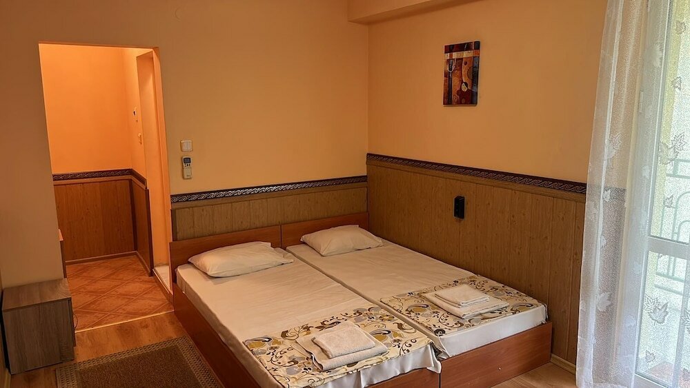 Фото Hayat Hotel Ltd